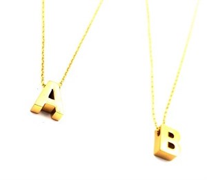 ​W​elch Gold Model Steel Letter Necklace