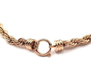 ​​​Welch Rose Steel Chain Necklace